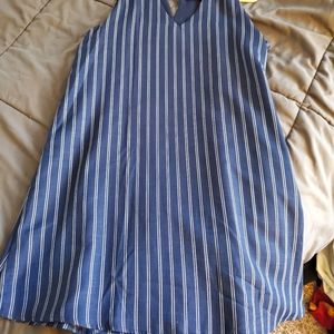 Mid length flowy pinstripes navy dress size M